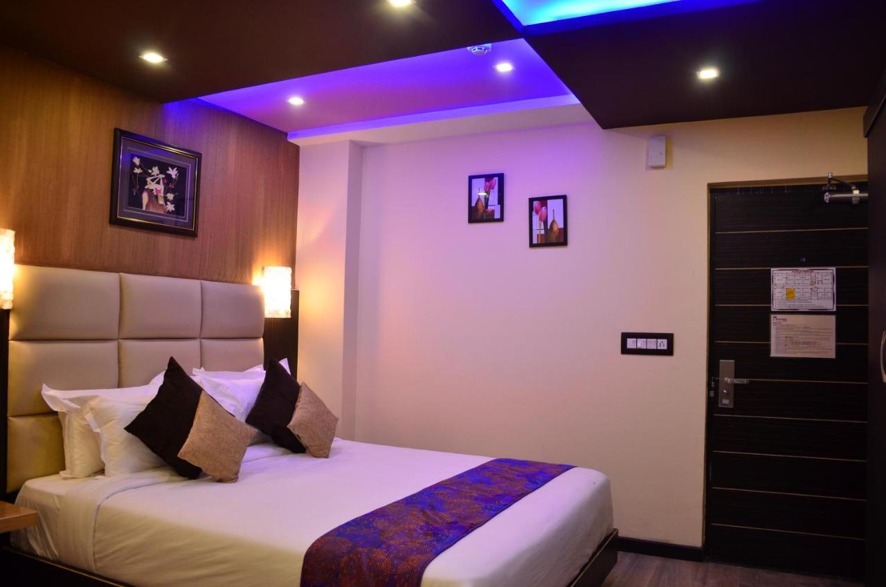 Dolphin Chocolate Inn Chandannagar Exterior foto