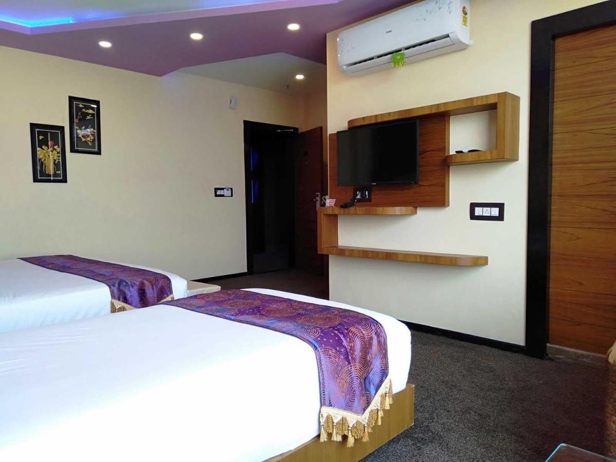 Dolphin Chocolate Inn Chandannagar Exterior foto