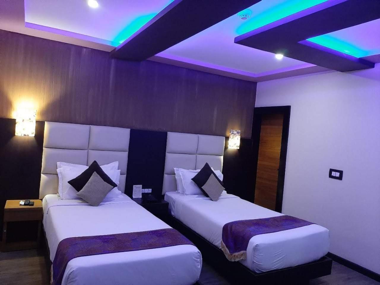 Dolphin Chocolate Inn Chandannagar Exterior foto