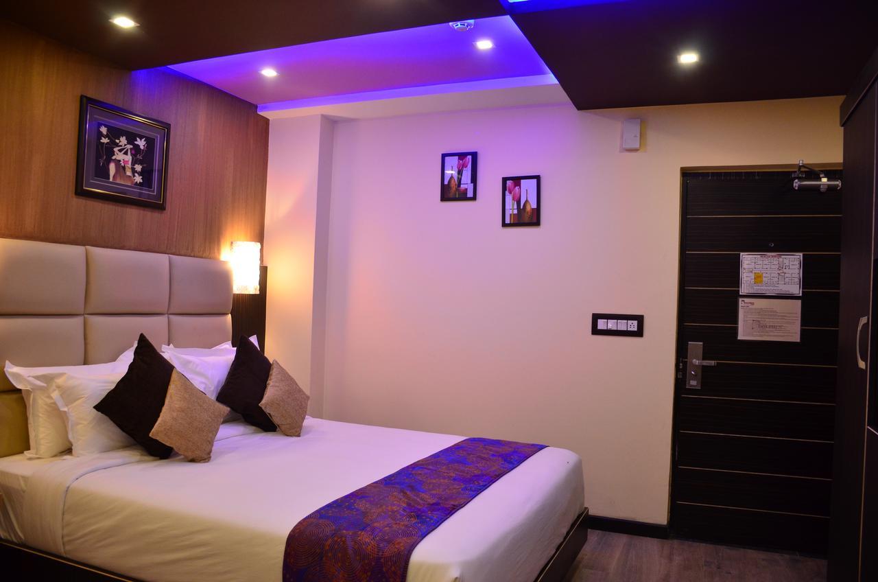 Dolphin Chocolate Inn Chandannagar Exterior foto