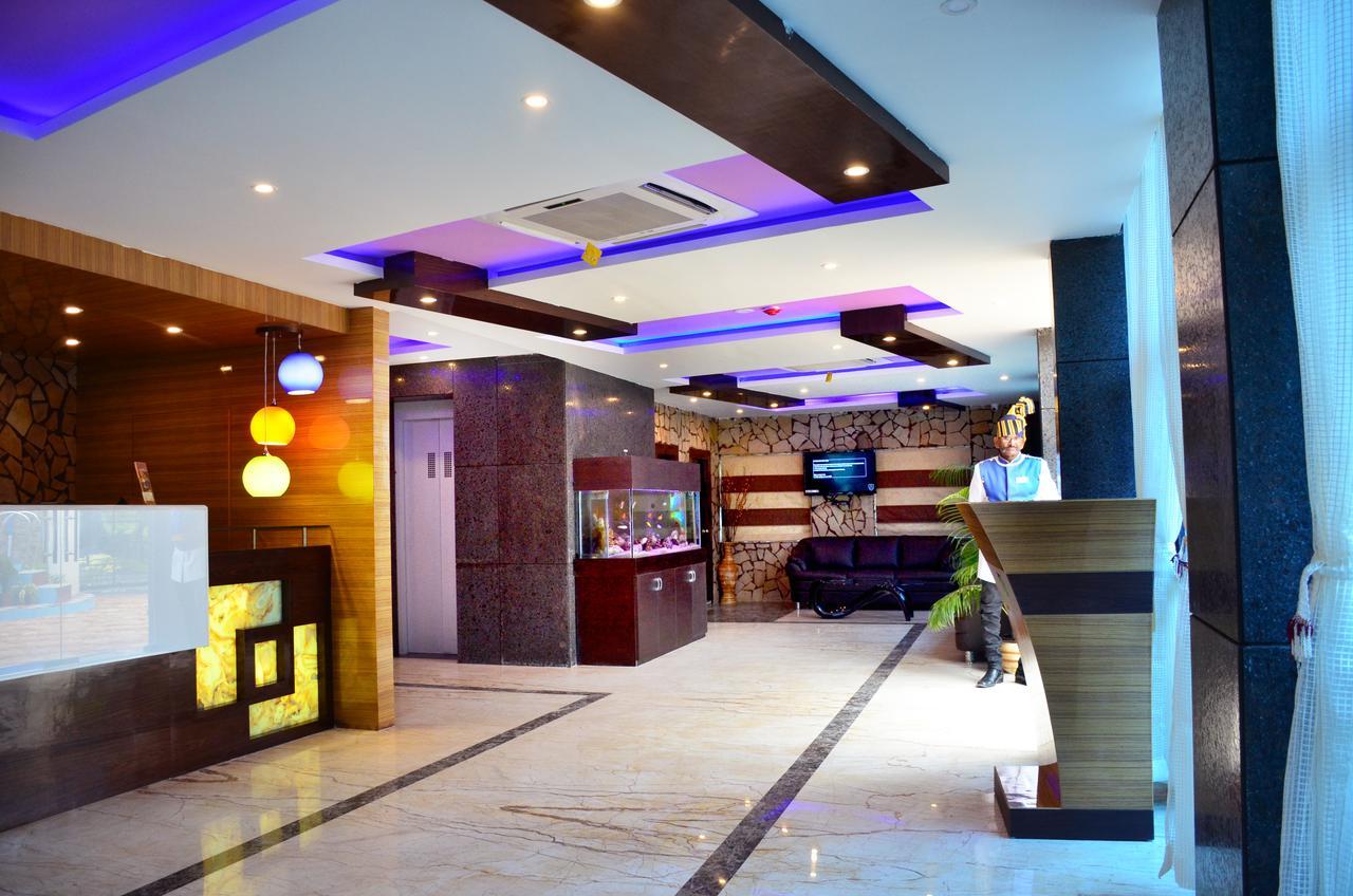 Dolphin Chocolate Inn Chandannagar Exterior foto